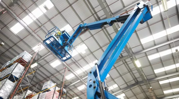 Difference Between a Spider Lift and Bucket Truck